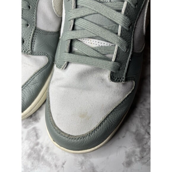 Nike White Gray Mica Green 2023 Dunk Low Sz. 11 SB Supreme Futura DV7212-300 main image 4